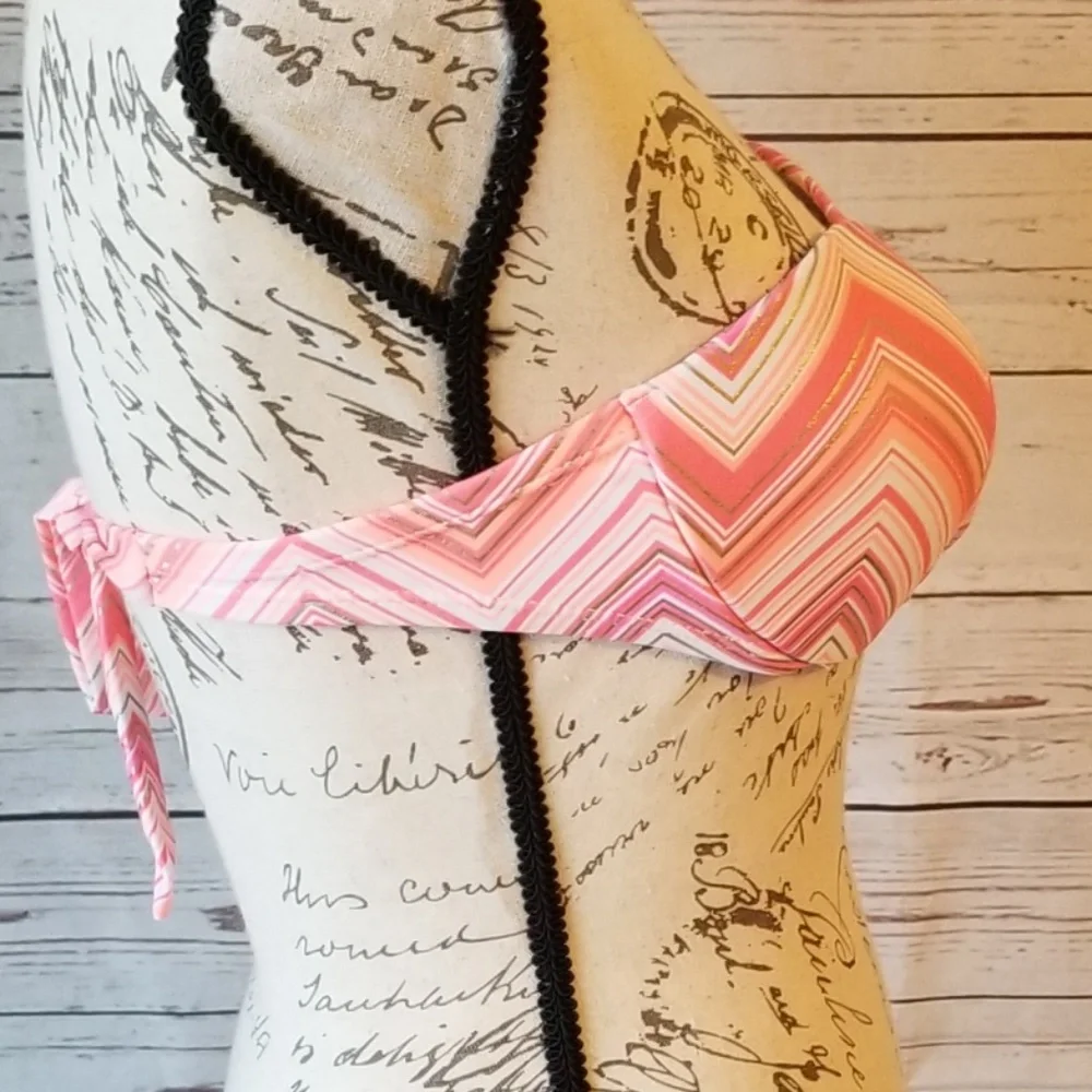 PINK, WHITE, AND GOLD!  Strapless swim suit top‎